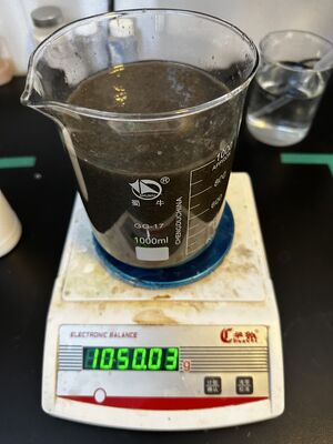 좋은 가격 3개월의 유효기간과 38%의 고체 함유량으로 종이 제조에서 슬러그 재사용을 위한 유지 수리 보조제 온라인으로